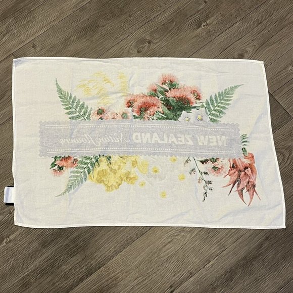 Slice Of Heaven New Zealand Souvenir Hand Towel Native Flowers - Picture 15 of 16